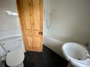 Bathroom/WC- click for photo gallery